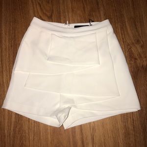 Lavish Alice Shorts white skort.